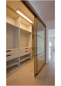 Линейная гардеробная комната с дверями купе Пермь