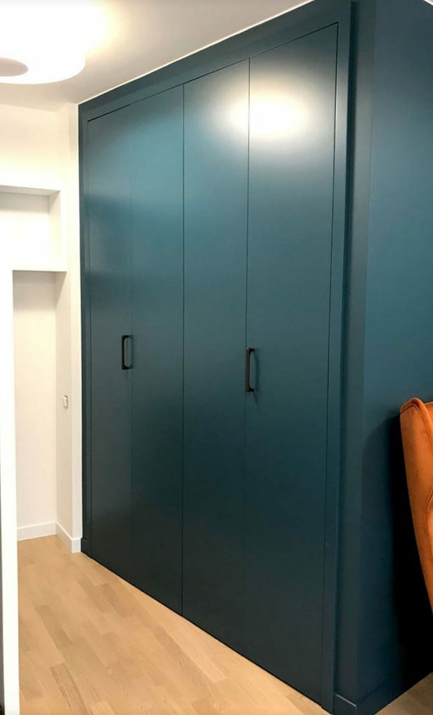Двери гармошка для распашного шкафа Пермь